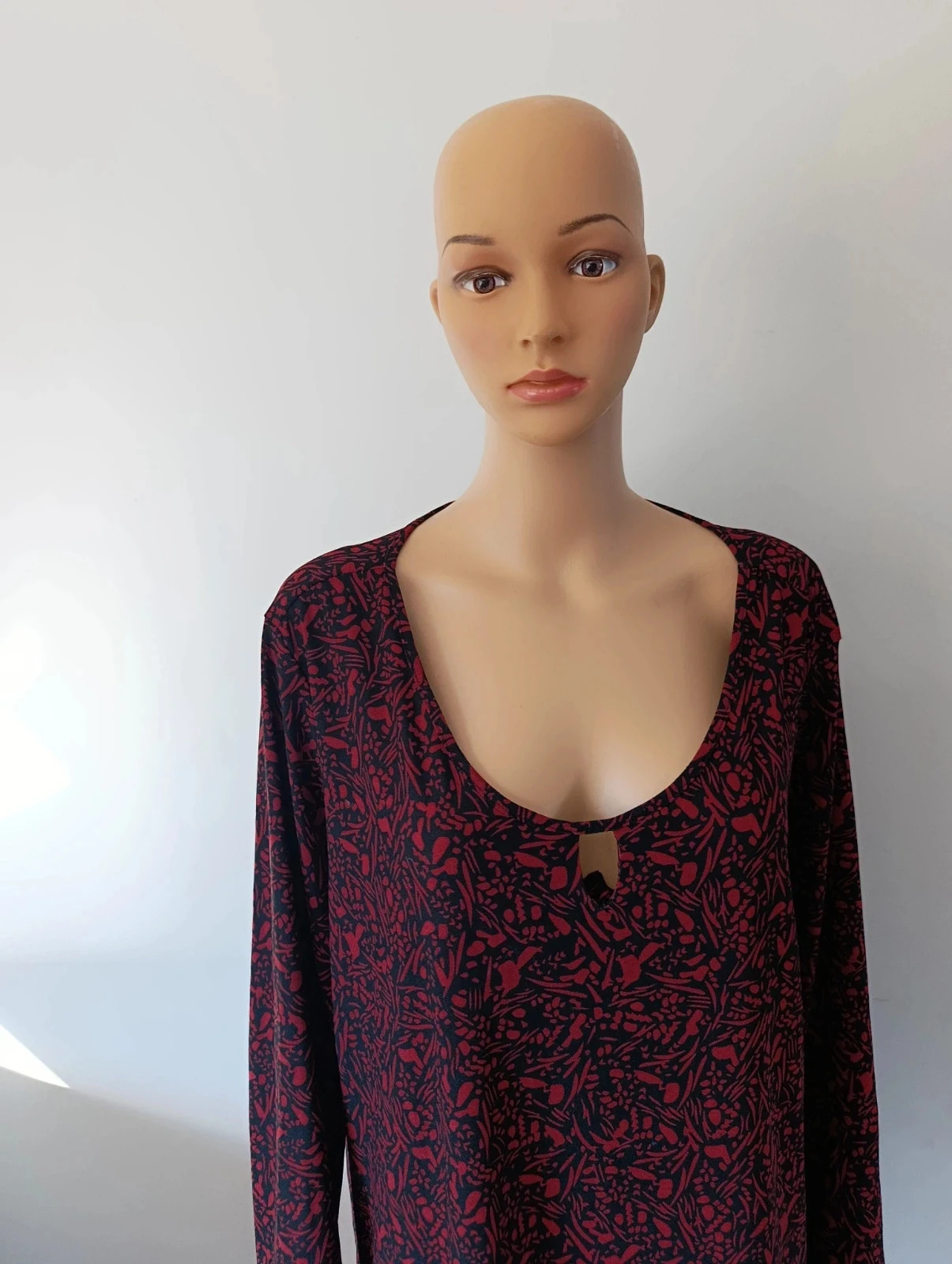 Vestido Inextenso 3XL preto e bordeaux estampado - Mangas compridas - Corte fluido tamanho grande – photo 7